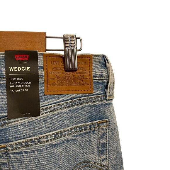 Levi's Wedgie High Rise Tapered Leg Button Fly Jeans Size 27 NWT - Picture 6 of 10